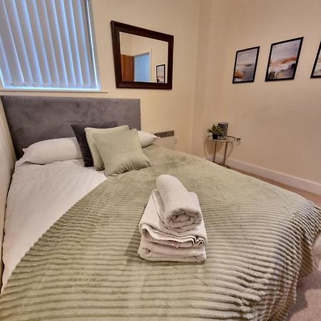2 Bedroom - City Centre Location - Perfect For Family'S برادفورد المظهر الخارجي الصورة